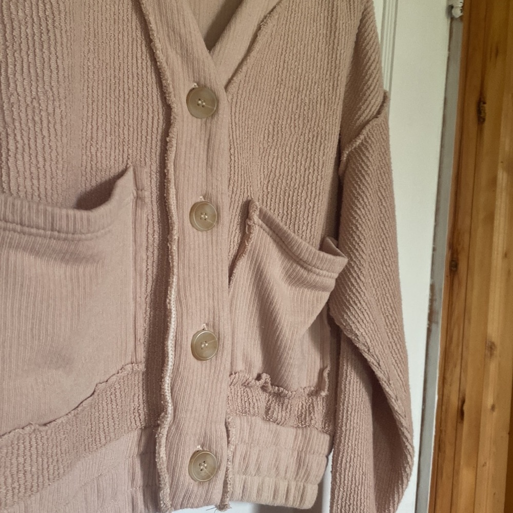 Cropped Button-Up Sweater - Picture 2 of 4